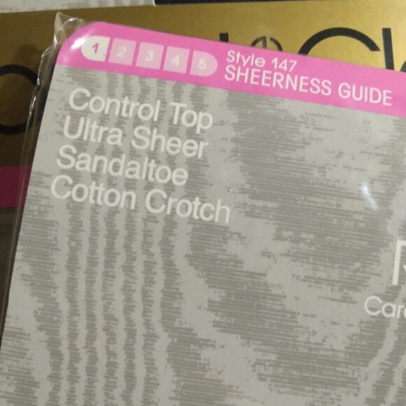 NWT DS Vintage Round the Clock Control Top Ultra Sheer Sandaltoe Pantyhose (3) - Picture 7 of 7